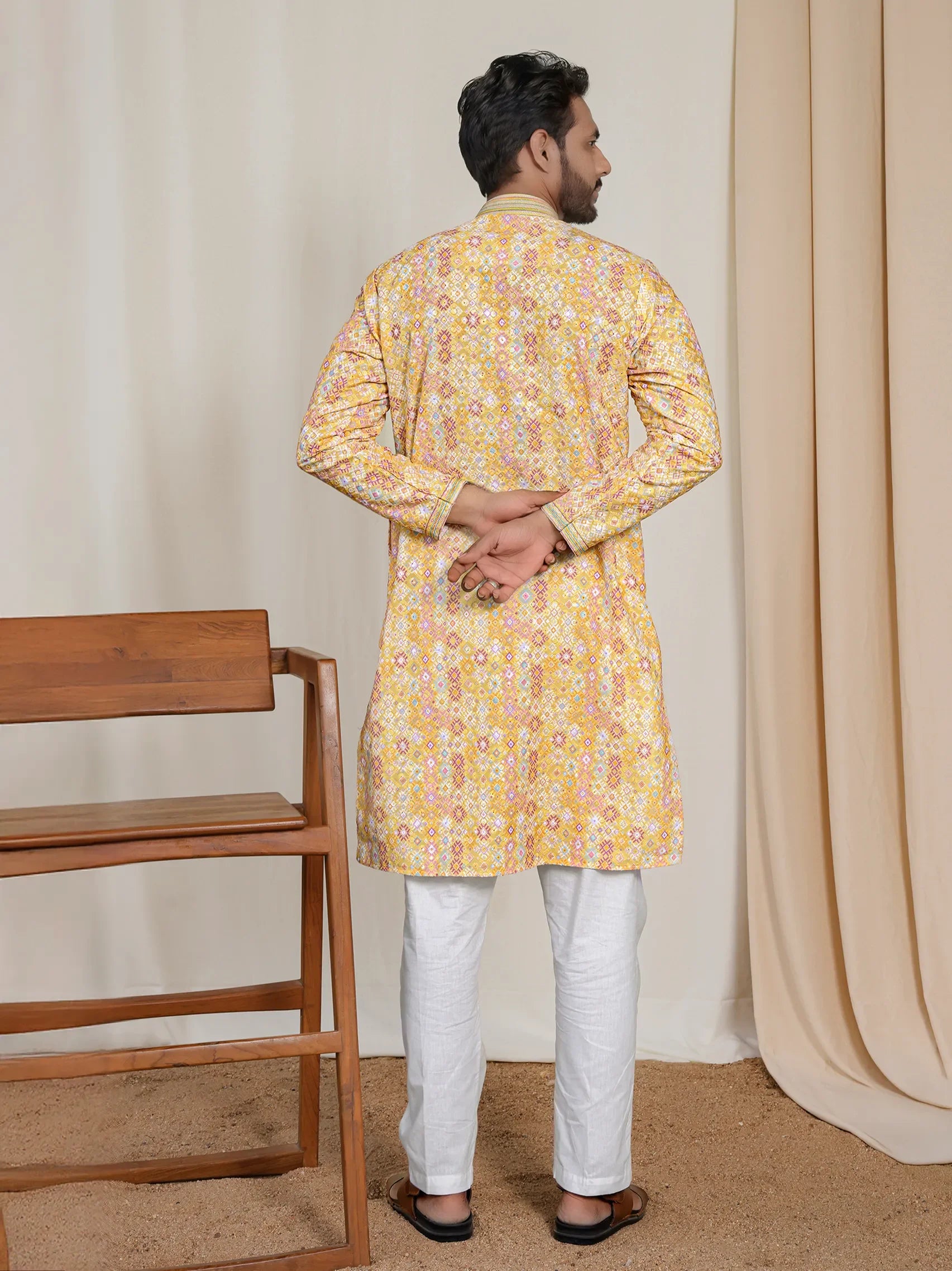 Kurta with Paisley Print and Zari Embroidery